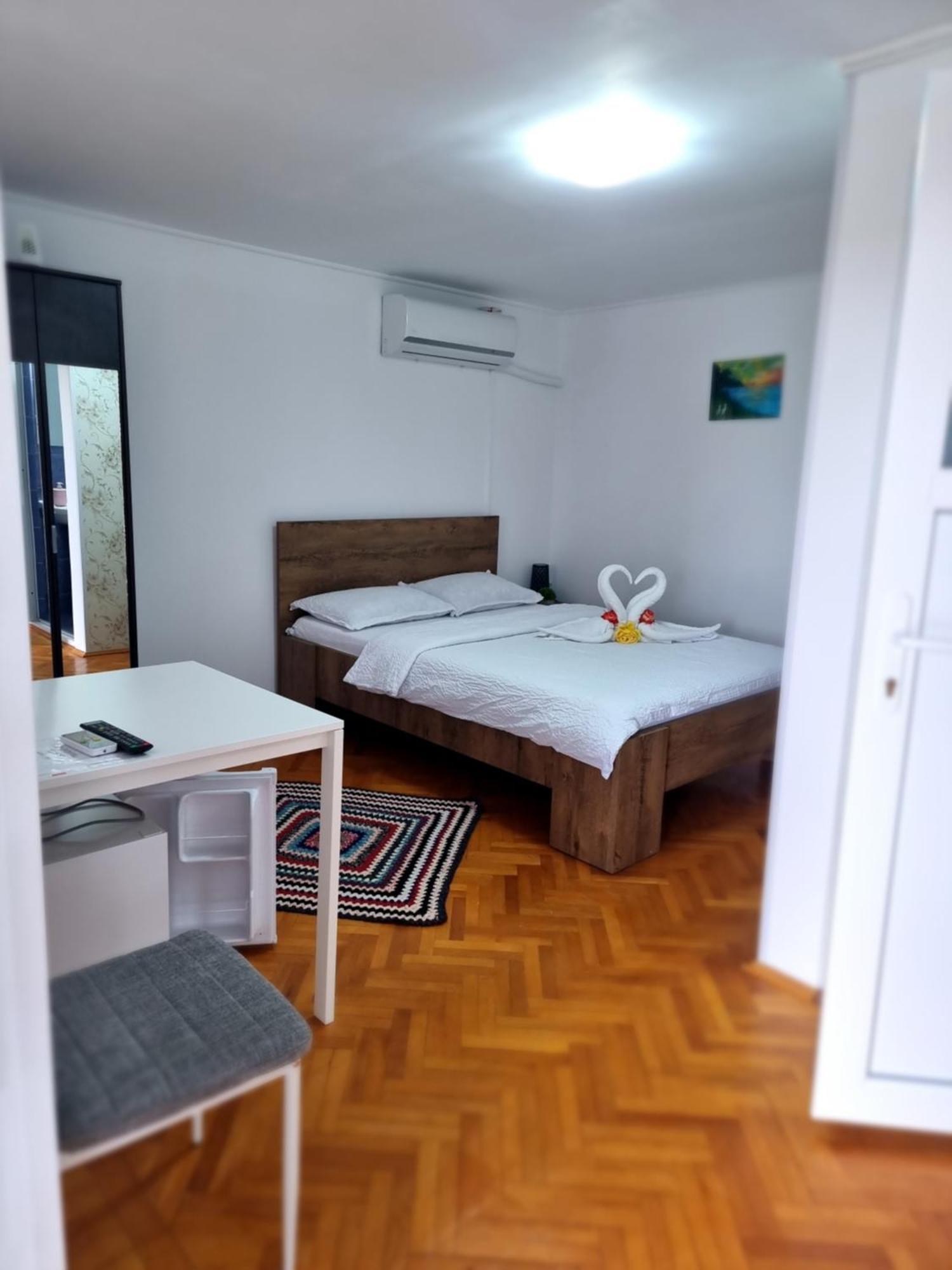 Casa Cu Trandafiri Murighiol Zewnętrze zdjęcie