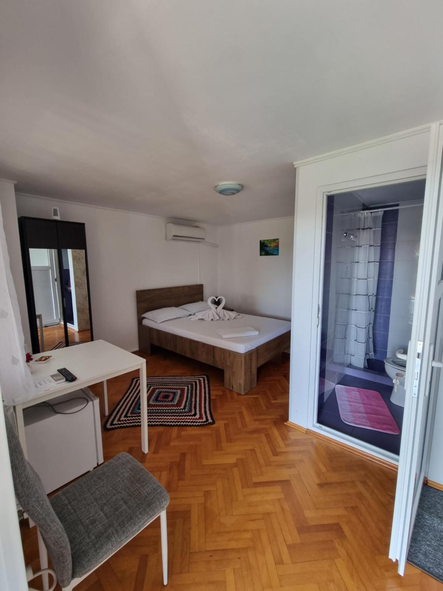 Casa Cu Trandafiri Murighiol Zewnętrze zdjęcie